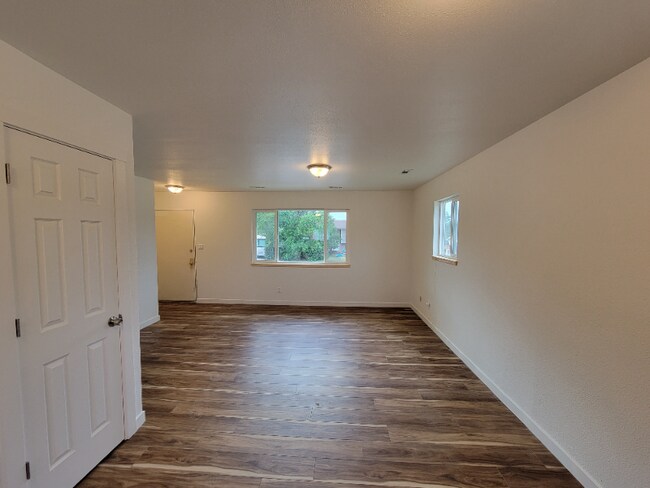 Building Photo - 932 N 7th St