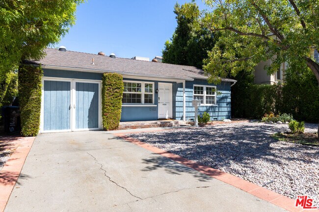 Foto del edificio - 5162 Lindley Ave