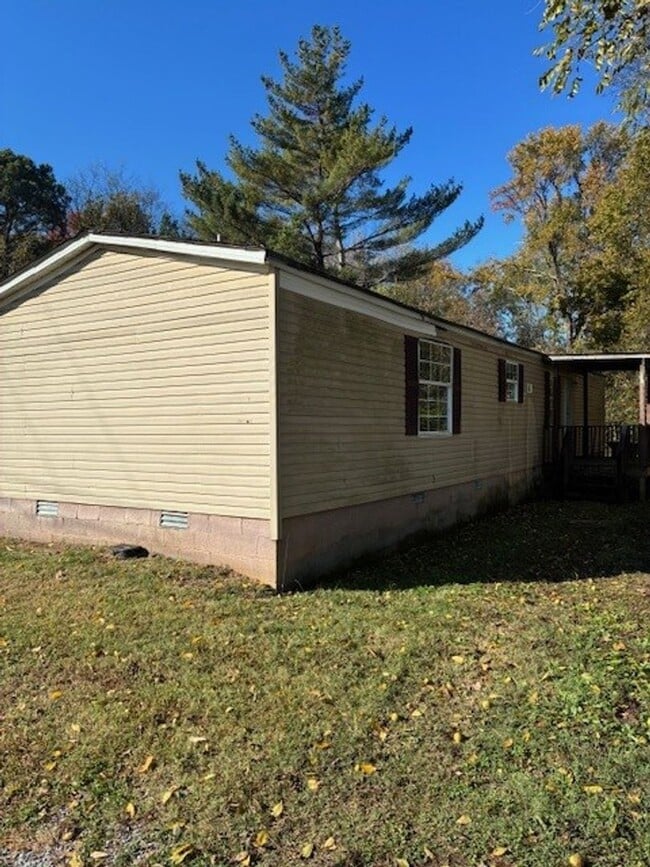 Building Photo - For Rent: 2 BD / 2 BA Home – Cedar Hill, TN