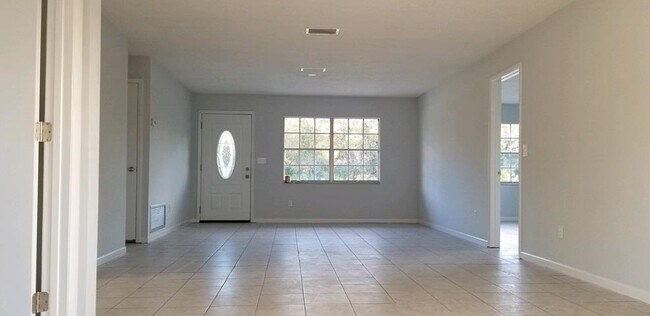 Foto del edificio - 354 Shores Blvd
