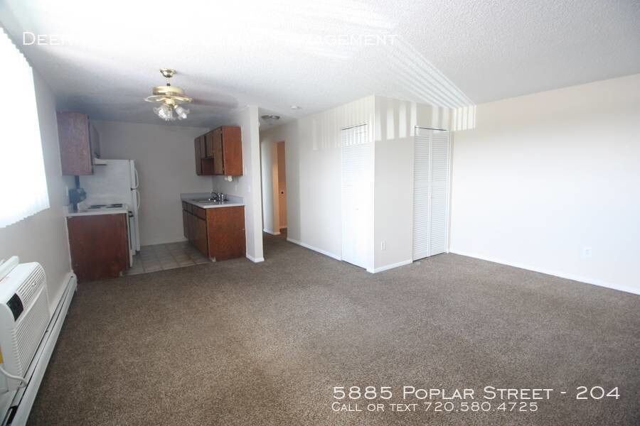 Primary Photo - 5885 Poplar St
