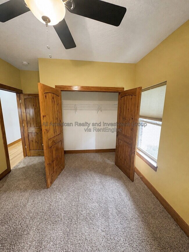 Foto del edificio - 612 Lombard Cir