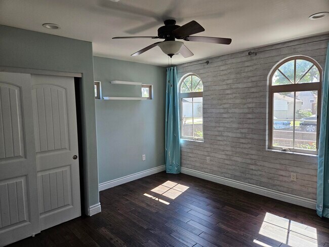 Downstairs bedroom 1 - 11360 Segrell Way