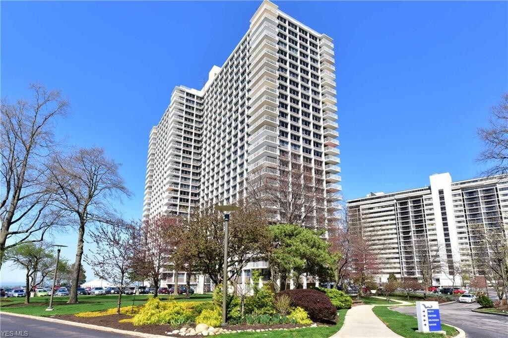 12700 Lake Ave Unit 2311, Lakewood, OH 44107 Condo for Rent in Lakewood, OH
