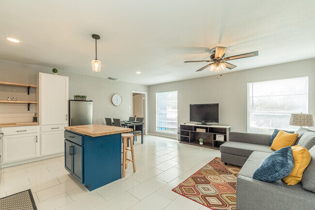 Photo - 346 Natalen Ave Apartment