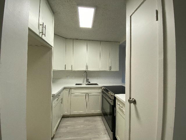 Building Photo - REGENCY PARK 2/2/2 sec, A/C, W/D, c-fans, ...