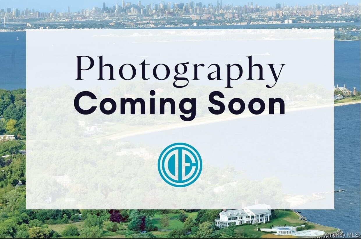 Building Photo - 59-22 Catalpa Ave
