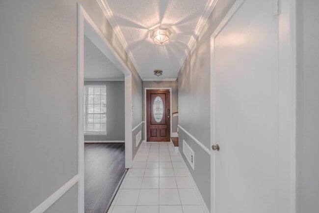 Foto del edificio - 10910 Vanderford Dr