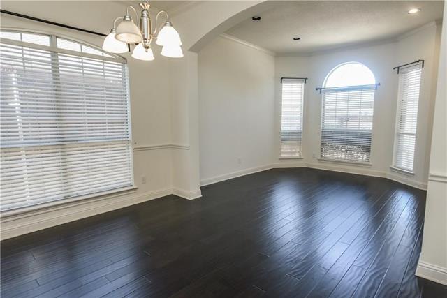 Foto del edificio - 4812 Holly Berry Dr