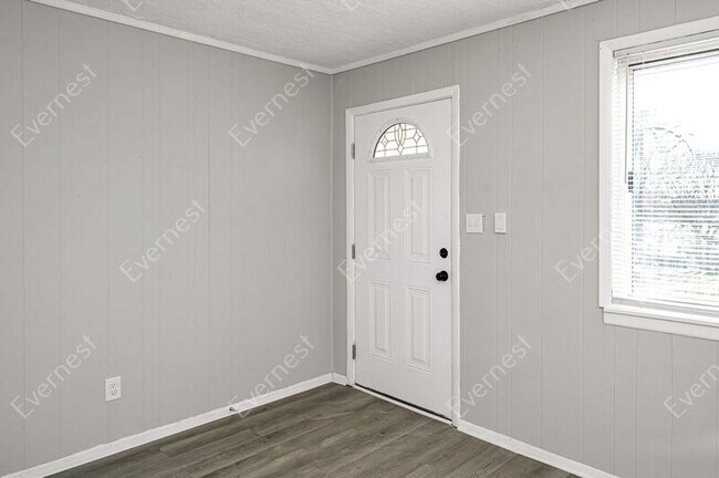 Building Photo - 706 Attalla Pl