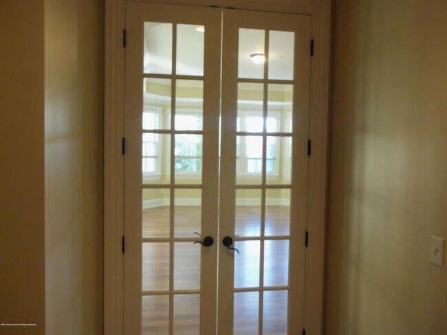 Foto del edificio - 1031 Oval Rd