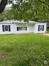 Building Photo - 319 Reasor Dr