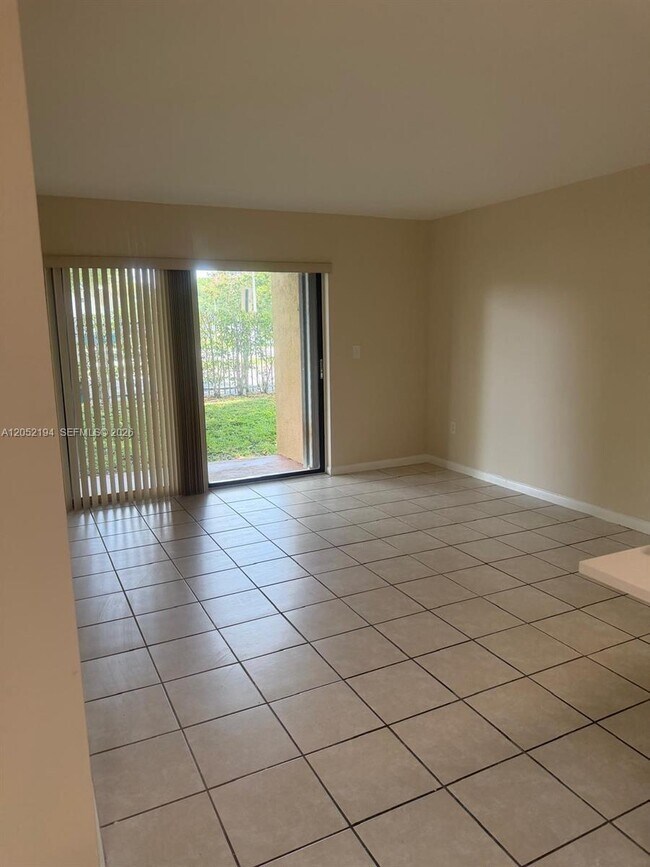 Foto del edificio - 15530 SW 80th St