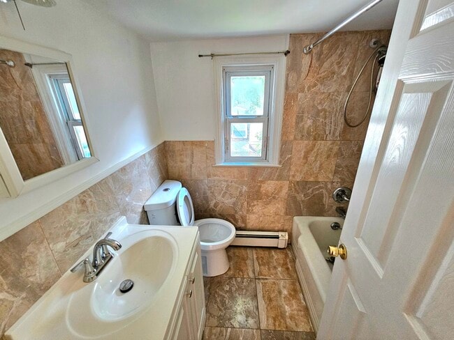 Bathroom - 36 N 6th Ave
