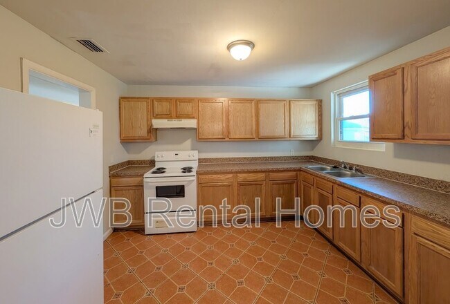 Foto del edificio - 3054 Yanlee Ln