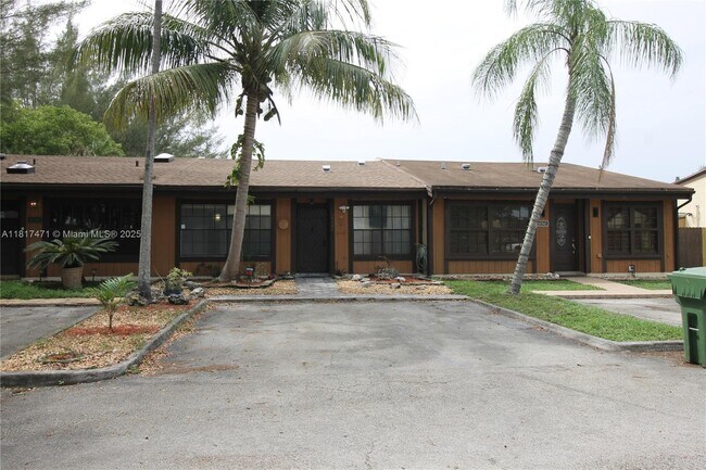 Building Photo - 10351 Juniper Ct