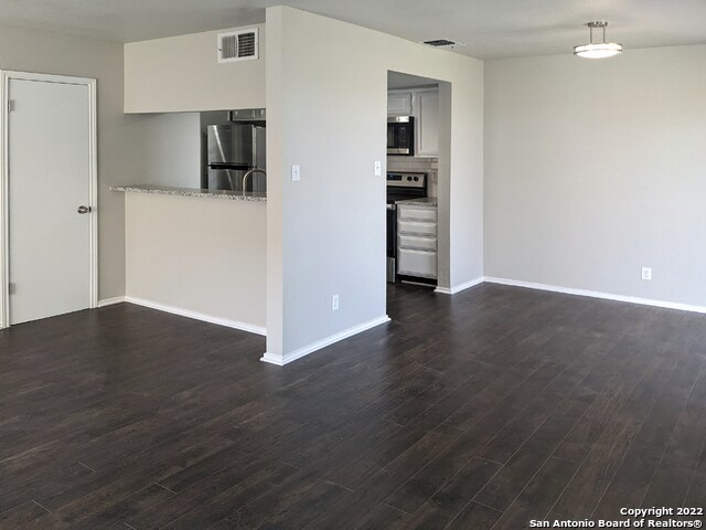 Foto del edificio - 5528 Allbrook-