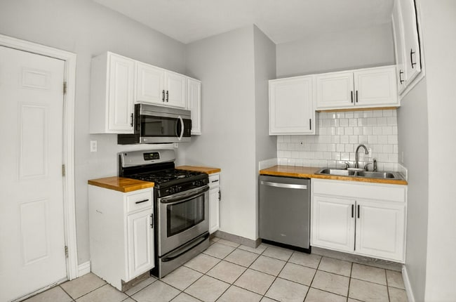 Building Photo - 837 W Bridger St