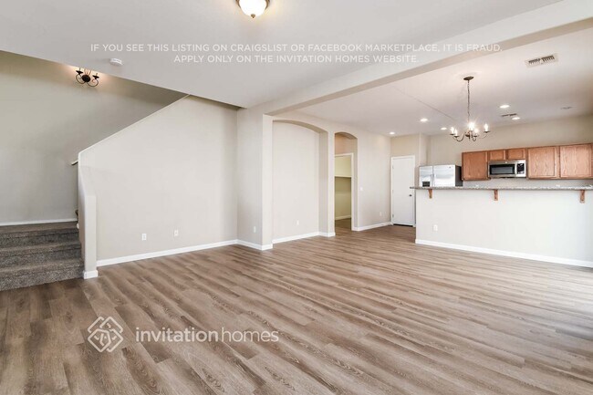 Foto del edificio - 5858 E Hoover Ave