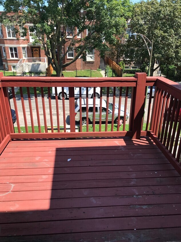 Foto principal - 4730 N Saint Louis Ave.