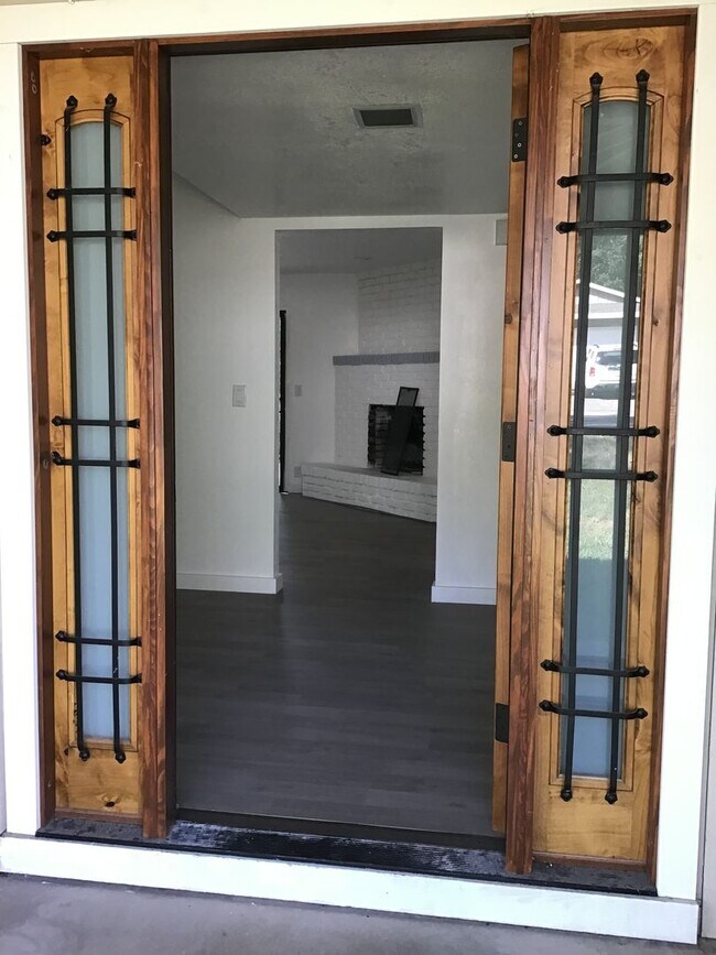 Building Photo - Beautiful Rocklin home