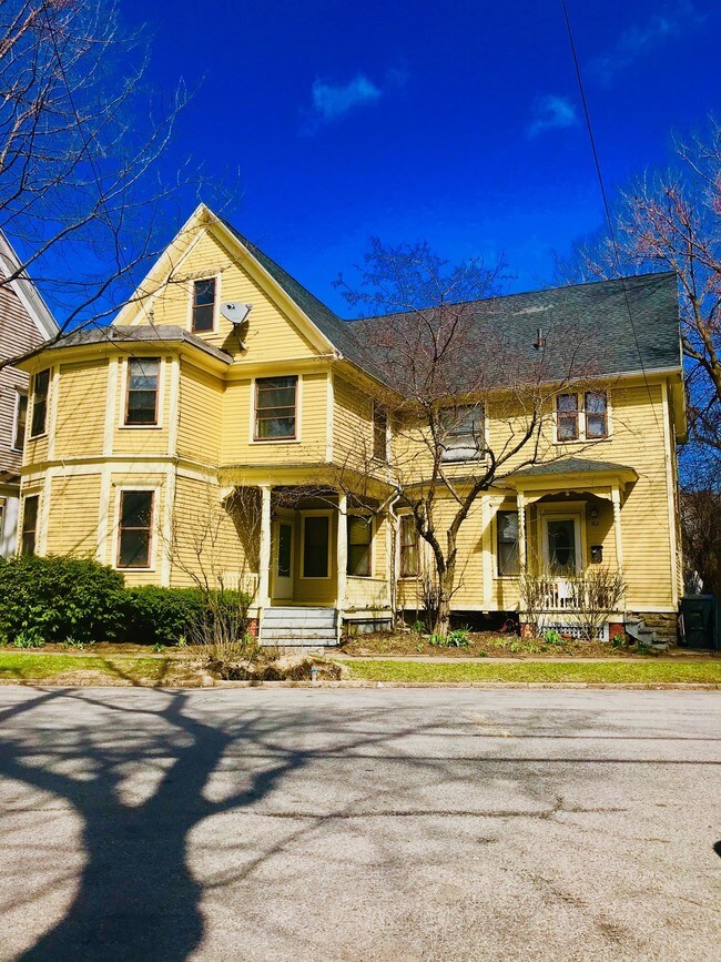 Foto del edificio - 360 Broadway