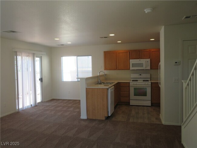 Foto del edificio - 954 Coronado Peak Ave