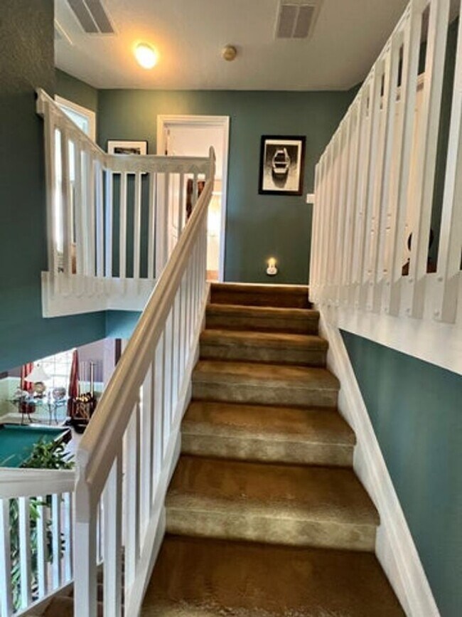 Building Photo - 217 Berenger Walk