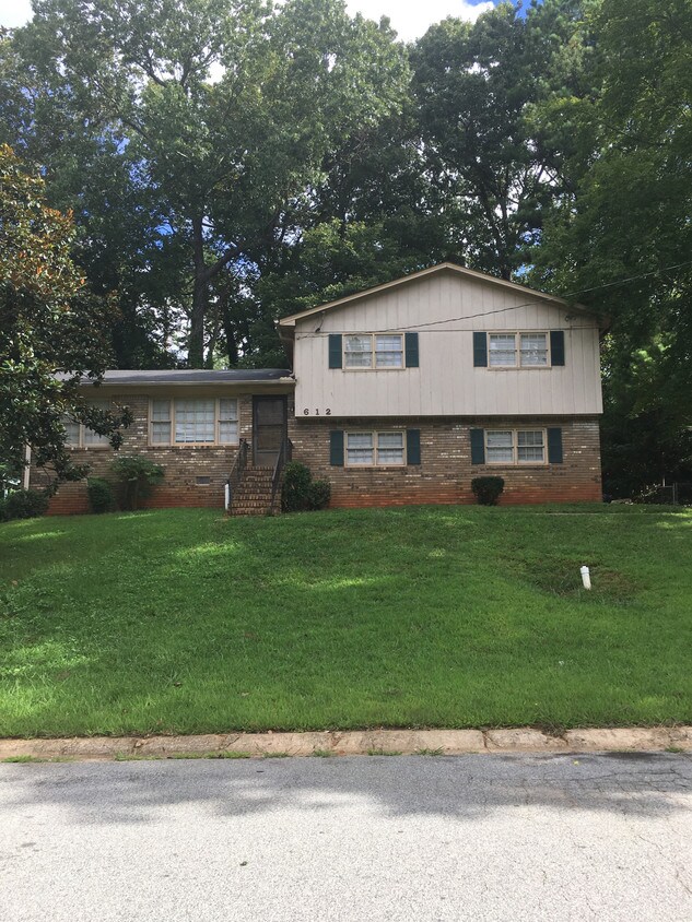 612 El Prado Ct, Stone Mountain, GA 30083 House Rental in Stone