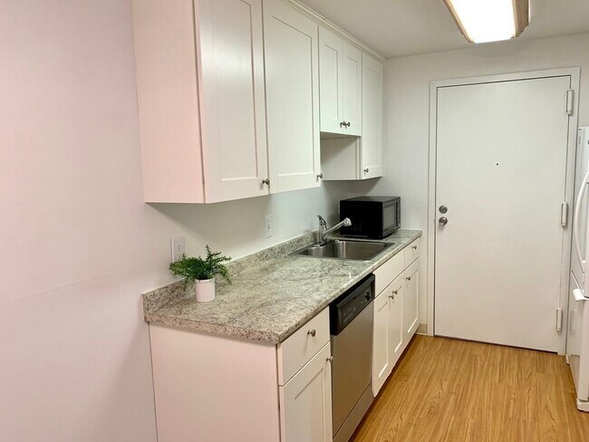 Foto del edificio - 32 Silver Hill Ln