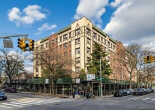 Building Photo - 115-25 Metropolitan Ave
