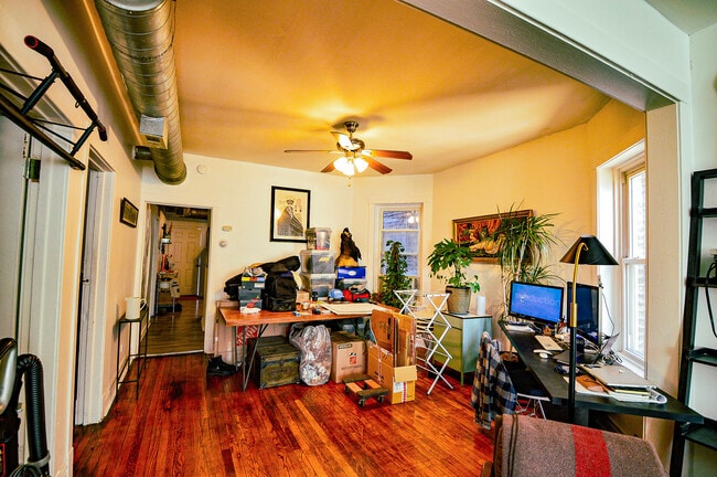 Foto del edificio - 3320 W Crystal St