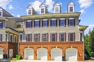 Building Photo - 8930 Milford Haven Ct