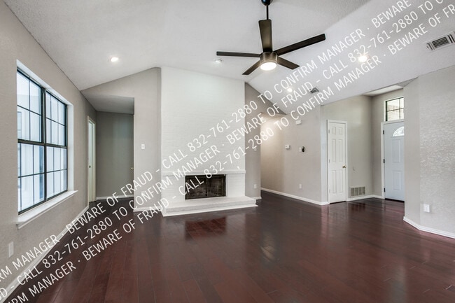 Building Photo - Natural Light Filled Charmer with Tall Cei...