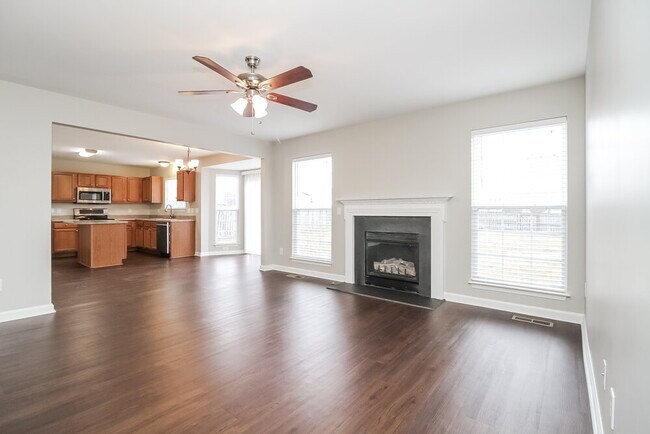 Building Photo - 214 Briarcotes Cir