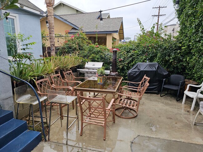 Bonita y tranquila unidad en dúplex - 1405 S New Hampshire Ave