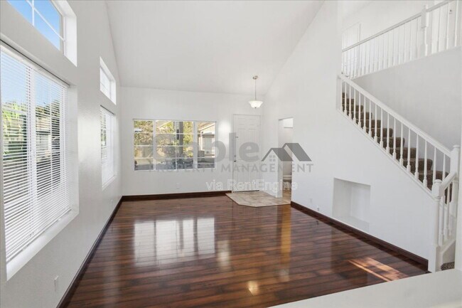 Building Photo - 28075 Daydream Way