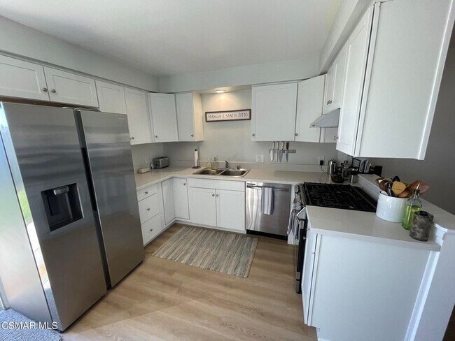 Foto del edificio - 8632 Henderson Rd