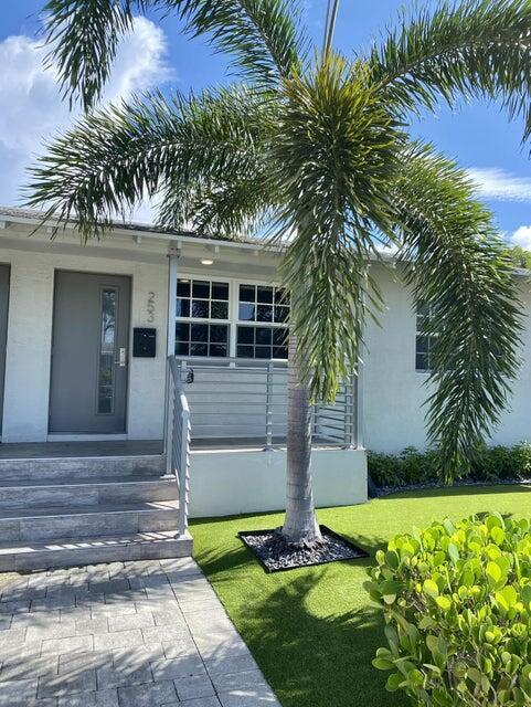 Foto principal - 253 Conniston Rd