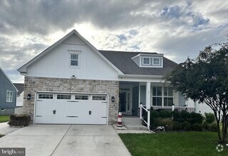 Building Photo - 29495 Glenwood Dr