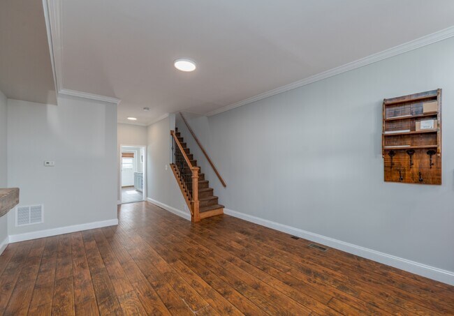Living room 3 - 3529 Gough St