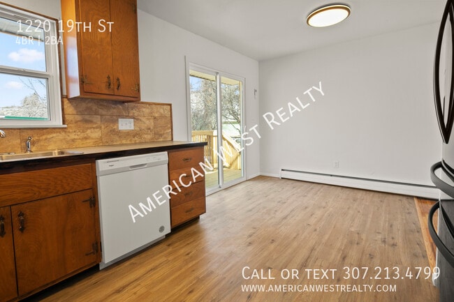 Building Photo - 1220 19th St