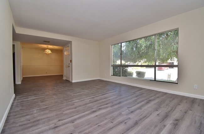 Foto del edificio - $4,390 4 BEDROOM GORGEOUS REMODELED SAN RA...
