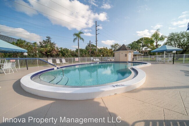 Building Photo - 2 br, 2 bath House - 1100 Pondella Rd #1002