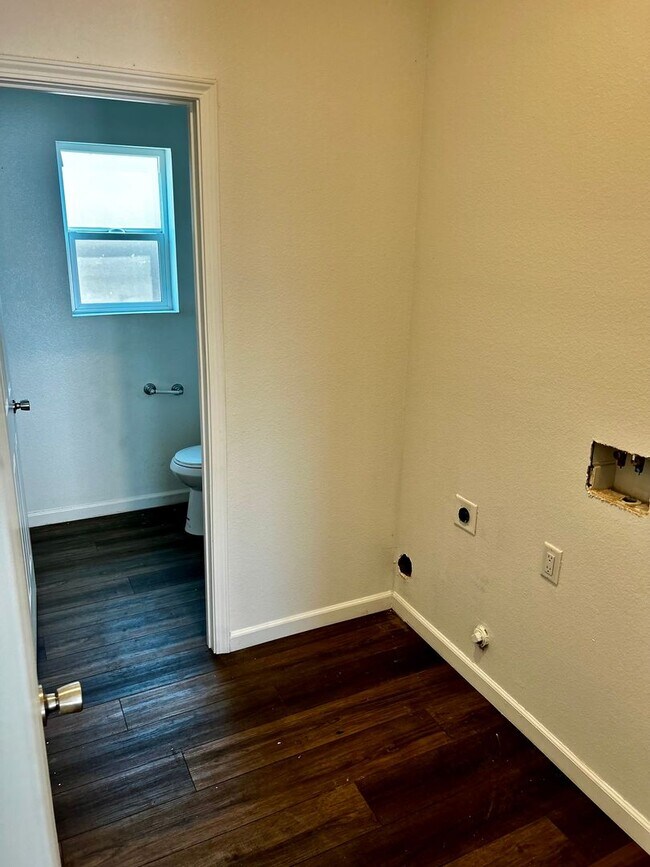 Foto del edificio - 1328 S Santa Fe St