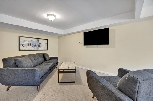 Foto del edificio - 3442 Skyland Dr