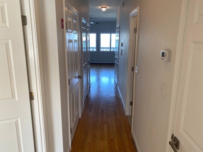 Building Photo - 244 Bowne St
