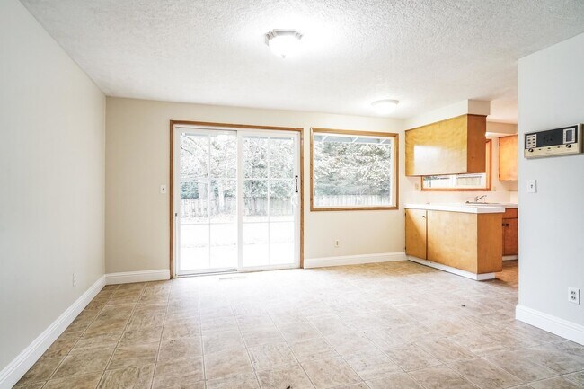 Foto del edificio - Available Beautiful Single-Level Home with Big Backyard in Tualatin! **HOLIDAY SPECIAL**