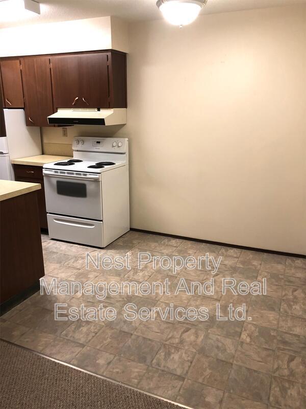 Building Photo - 879 Johnson St