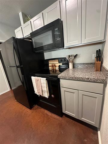 Foto del edificio - 215 Price Ln